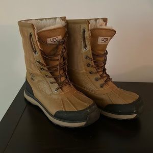 Ugg winter boots size 9